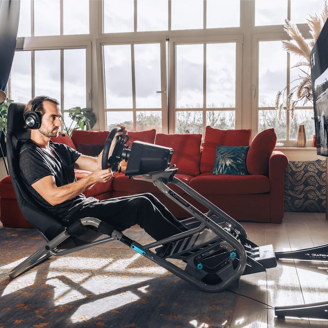 Playseat® Trophy Logitech G Edition + Gratis (Schaltung und Handbremse)